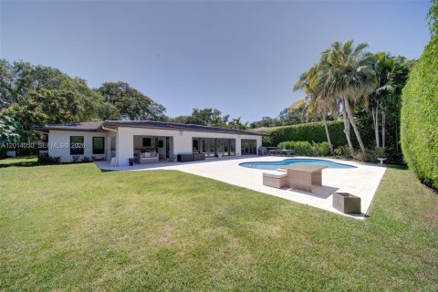 Casa en alquiler en Coral Gables, Florida, 5 dormitorios, 321.81 m2 № 2076149 - foto 2