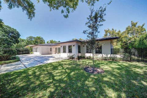 Casa en Coral Gables, Florida 5 dormitorios, 321.81 m2 № 2076149