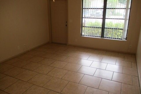 Townhouse in Palm Beach Gardens, Florida 2 bedrooms, 92.72 sq.m. № 2179604 - photo 5