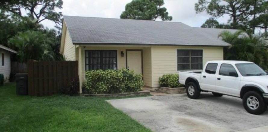 Townhouse in Palm Beach Gardens, Florida 2 bedrooms, 92.72 sq.m. № 2179604