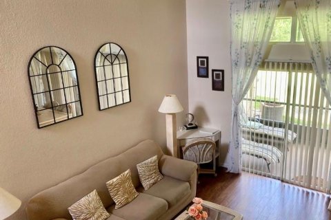 Touwnhouse à vendre à Kissimmee, Floride: 2 chambres, 94.02 m2 № 2334131 - photo 4