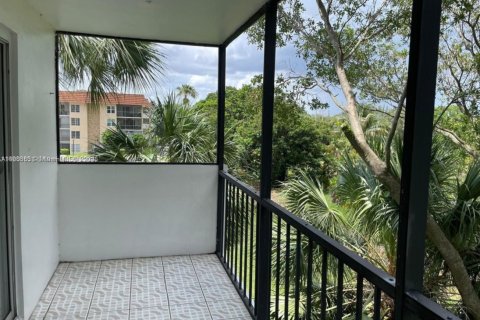 Condo in Lauderhill, Florida, 2 bedrooms  № 1697646 - photo 16