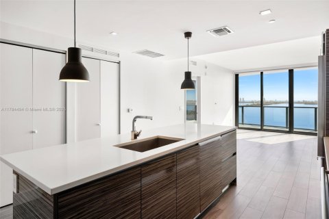 Купить кондоминиум в Майами, Флорида 2 спальни, 101.73м2, № 2016647 - фото 16