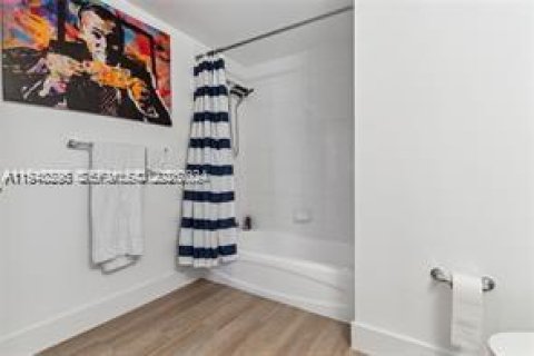 Купить кондоминиум в Майами, Флорида 2 спальни, 106.19м2, № 1998147 - фото 17