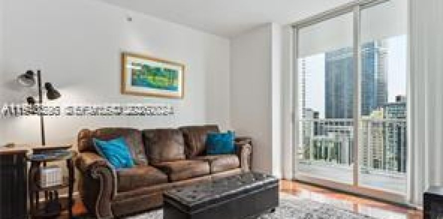 Кондоминиум с 2 спальнями в Майами, Флорида № 1998147