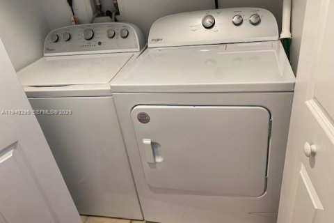 Купить кондоминиум в Майами, Флорида 2 спальни, 106.19м2, № 1998147 - фото 20