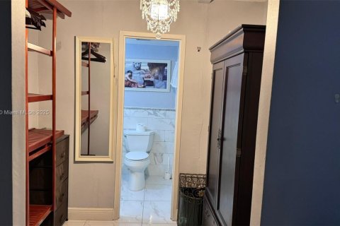 Снять в аренду квартиру в Норт-Бей-Виллидж, Флорида 1 спальня, 98.2м2, № 1947432 - фото 29