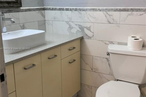 Снять в аренду квартиру в Норт-Бей-Виллидж, Флорида 1 спальня, 98.2м2, № 1947432 - фото 26