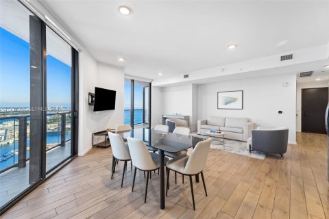 Condo in Miami, Florida, 2 bedrooms № 2186426 - photo 5