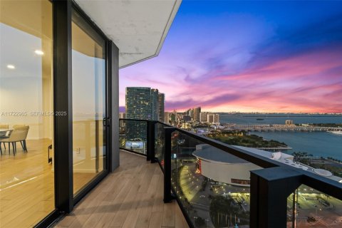 Condo in Miami, Florida, 2 bedrooms № 2186426 - photo 29