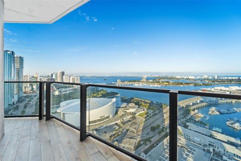 Condo in Miami, Florida, 2 bedrooms № 2186426 - photo 8