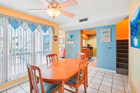 Condominio en venta en Madeira Beach, Florida, 2 dormitorios, 96.62 m2 № 1560470 - foto 13