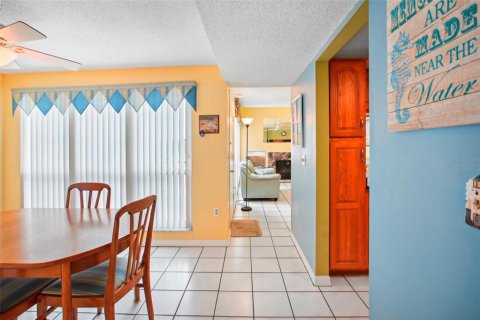 Condominio en venta en Madeira Beach, Florida, 2 dormitorios, 96.62 m2 № 1560470 - foto 15