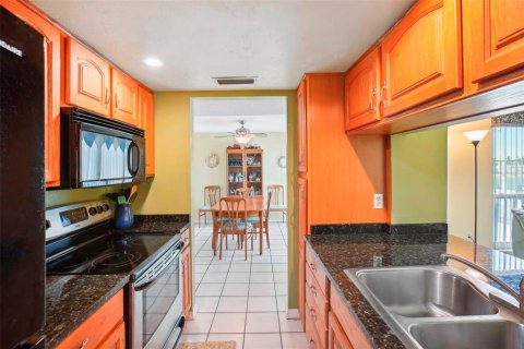 Condominio en venta en Madeira Beach, Florida, 2 dormitorios, 96.62 m2 № 1560470 - foto 17