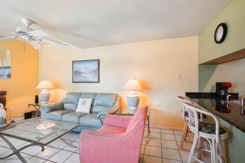 Condominio en venta en Madeira Beach, Florida, 2 dormitorios, 96.62 m2 № 1560470 - foto 8