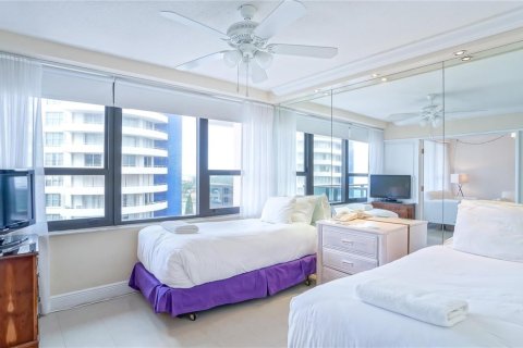 Купить кондоминиум в Майами-Бич, Флорида 3 комнаты, 89.19м2, № 2083689 - фото 12
