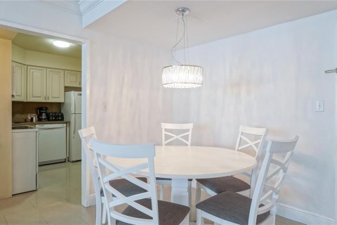Купить кондоминиум в Майами-Бич, Флорида 3 комнаты, 89.19м2, № 2083689 - фото 9