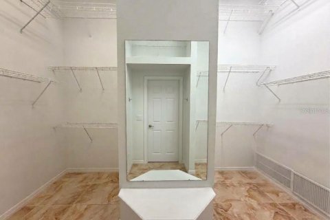 Villa ou maison à louer à Seminole, Floride: 6 chambres, 538.46 m2 № 2429402 - photo 29