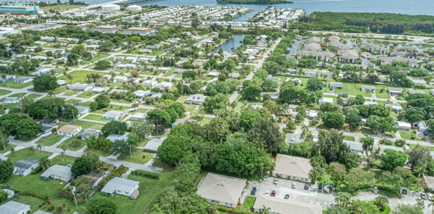 Condominio en Vero Beach, Florida, 3 dormitorios № 1091820