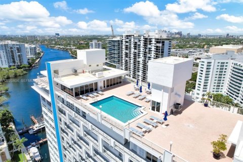 Copropriété à vendre à Fort Lauderdale, Floride: 2 chambres, 139.07 m2 № 2173277 - photo 3