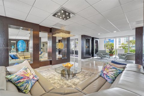 Copropriété à vendre à Fort Lauderdale, Floride: 2 chambres, 139.07 m2 № 2173277 - photo 9