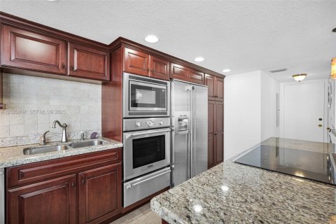 Copropriété à vendre à Fort Lauderdale, Floride: 2 chambres, 139.07 m2 № 2173277 - photo 22