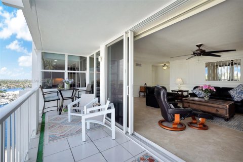Copropriété à vendre à Fort Lauderdale, Floride: 2 chambres, 139.07 m2 № 2173277 - photo 16