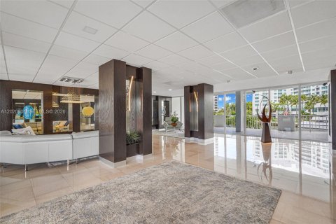 Copropriété à vendre à Fort Lauderdale, Floride: 2 chambres, 139.07 m2 № 2173277 - photo 12