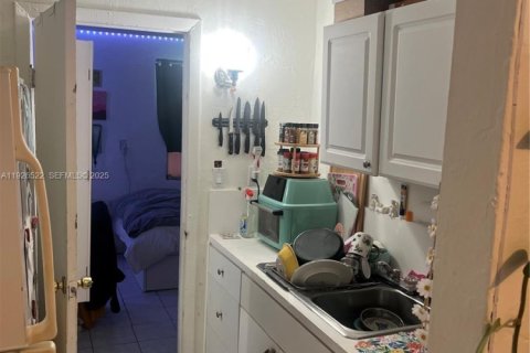 House in Hallandale Beach, Florida 1 bedroom, 37.16 sq.m. № 1986434 - photo 5