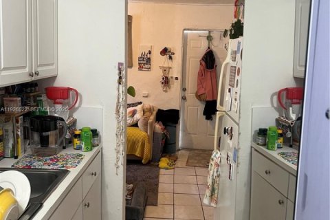 House in Hallandale Beach, Florida 1 bedroom, 37.16 sq.m. № 1986434 - photo 4