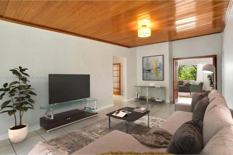 Casa en alquiler en Miami Beach, Florida, 4 dormitorios, 233.84 m2 № 2076913 - foto 8