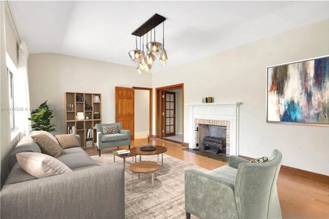 Casa en alquiler en Miami Beach, Florida, 4 dormitorios, 233.84 m2 № 2076913 - foto 9