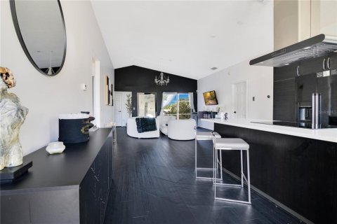 Casa en venta en Orlando, Florida, 4 dormitorios, 159.98 m2 № 1513889 - foto 3