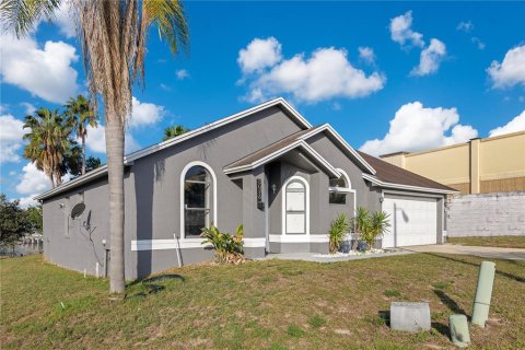 Casa en venta en Orlando, Florida, 4 dormitorios, 159.98 m2 № 1513889 - foto 2