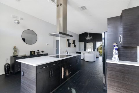 Casa en venta en Orlando, Florida, 4 dormitorios, 159.98 m2 № 1513889 - foto 6