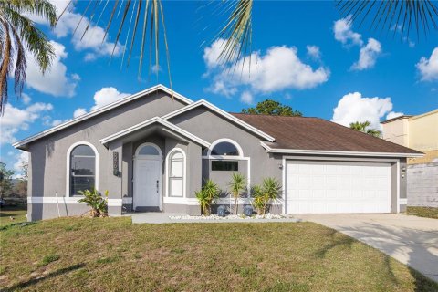 Casa en venta en Orlando, Florida, 4 dormitorios, 159.98 m2 № 1513889 - foto 1