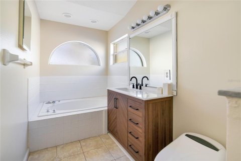 Casa en venta en Orlando, Florida, 4 dormitorios, 159.98 m2 № 1513889 - foto 16