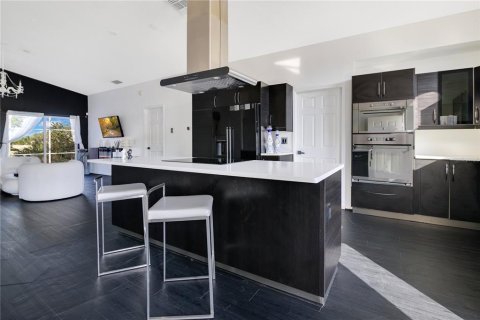 Casa en venta en Orlando, Florida, 4 dormitorios, 159.98 m2 № 1513889 - foto 4