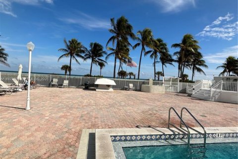 Copropriété à vendre à Miami Beach, Floride: 2 chambres, 89.56 m2 № 2041753 - photo 5