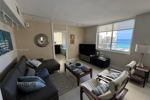 Copropriété à vendre à Miami Beach, Floride: 2 chambres, 89.56 m2 № 2041753 - photo 21