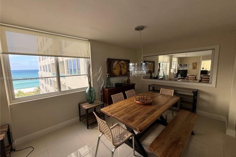 Copropriété à vendre à Miami Beach, Floride: 2 chambres, 89.56 m2 № 2041753 - photo 18
