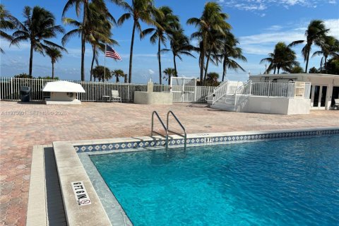 Copropriété à vendre à Miami Beach, Floride: 2 chambres, 89.56 m2 № 2041753 - photo 10