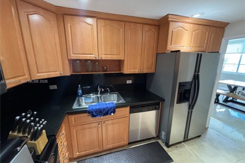 Copropriété à vendre à Miami Beach, Floride: 2 chambres, 89.56 m2 № 2041753 - photo 14