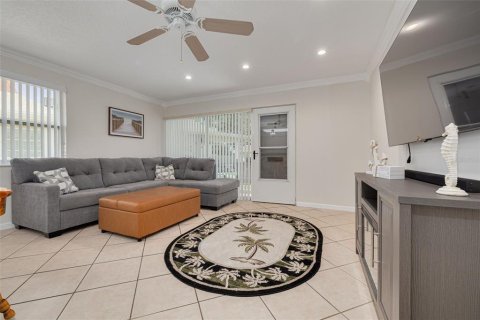 Condo in Holiday, Florida, 1 bedroom  № 1848622 - photo 6