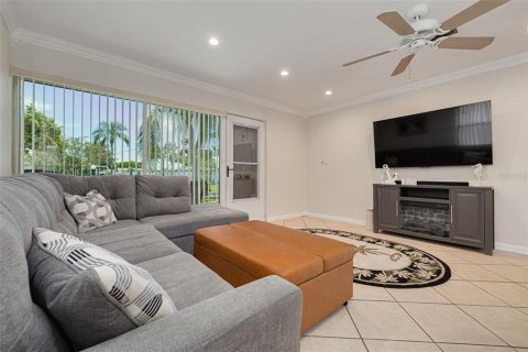 Condo in Holiday, Florida, 1 bedroom  № 1848622 - photo 5