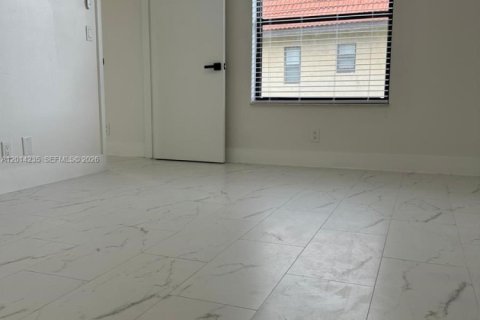Copropriété à louer à Boca Raton, Floride: 2 chambres, 79.71 m2 № 2076410 - photo 9