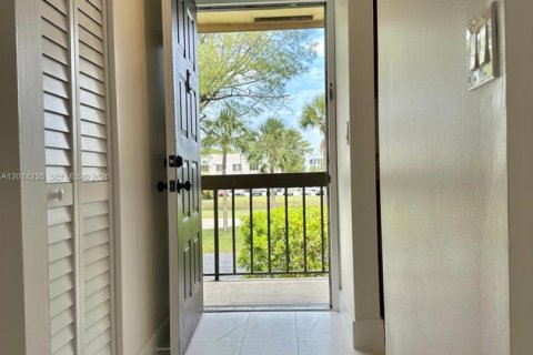 Copropriété à louer à Boca Raton, Floride: 2 chambres, 79.71 m2 № 2076410 - photo 13