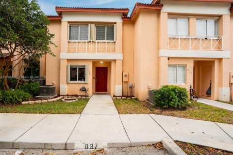 Townhouse in Pembroke Pines, Florida 3 bedrooms, 126.44 sq.m. № 1610498 - photo 24