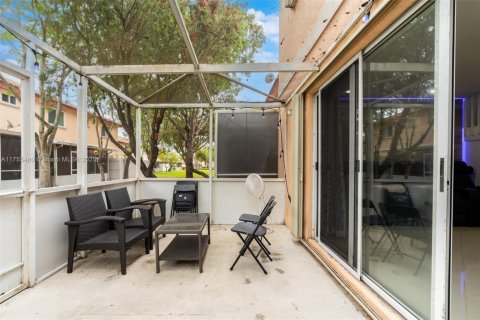 Townhouse in Pembroke Pines, Florida 3 bedrooms, 126.44 sq.m. № 1610498 - photo 22