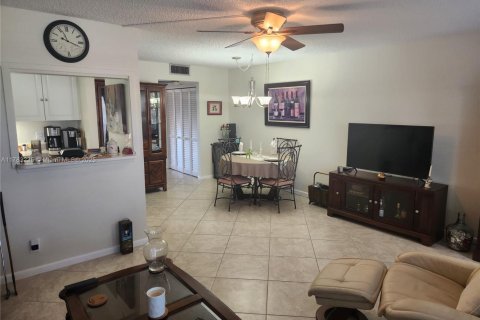 Condo in Deerfield Beach, Florida, 1 bedroom  № 1862759 - photo 4